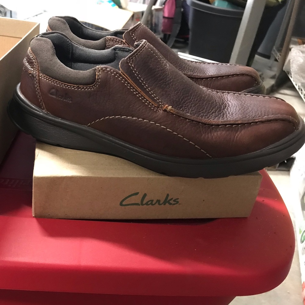 Men’s Dress Shoe— Brown Clark’s size 8.5